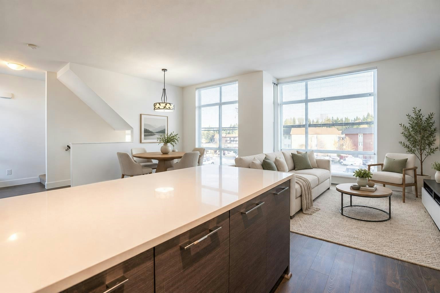 7-909 Clarke Road - 4