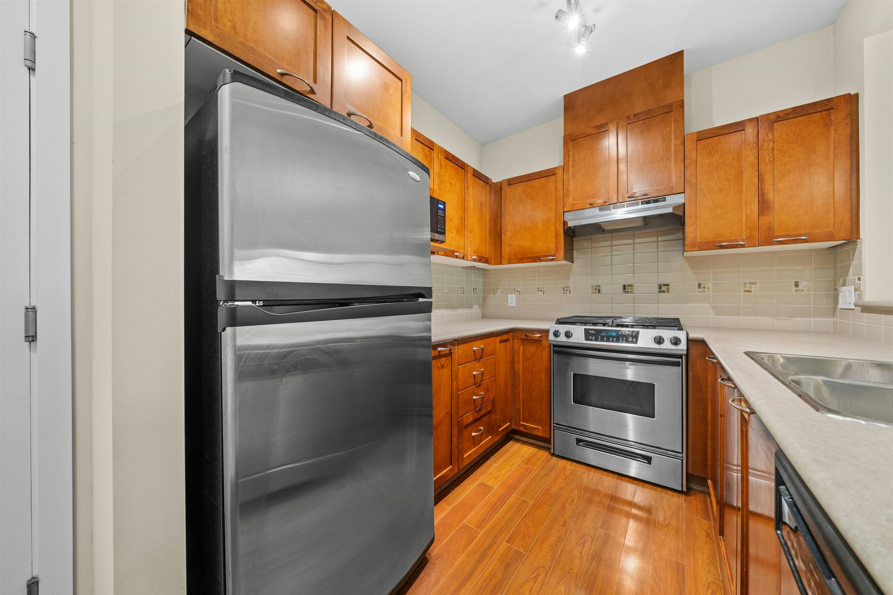 404-2969 Whisper Way, Coquitlam, BC, V3E 3S8 - 11