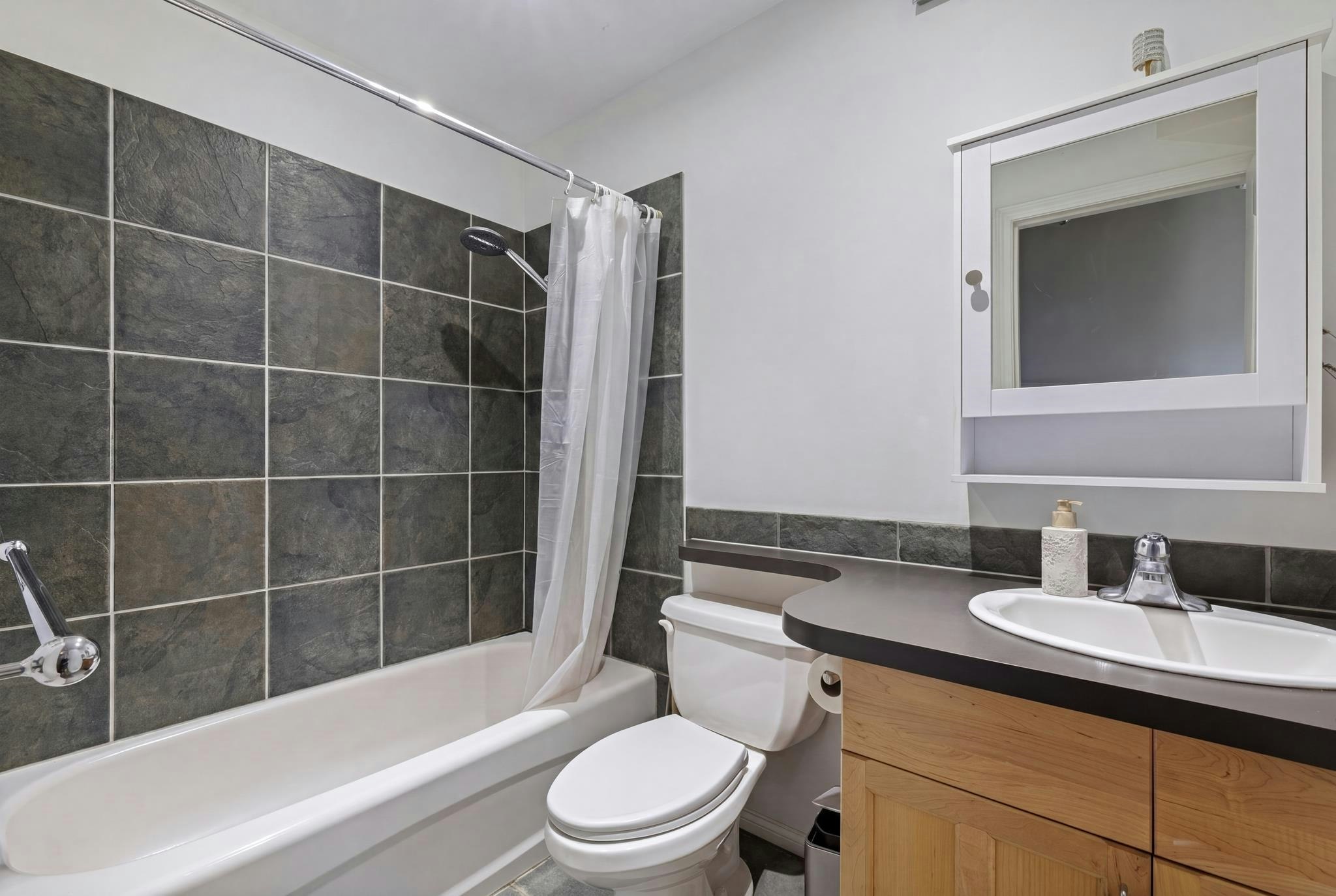 306-1345 W 4th Avenue, Vancouver, BC, V6H 3Y8 - 5