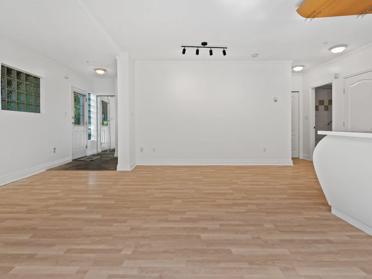 3027 W 7th Avenue, Vancouver, BC, V6K 1Z7 - 17