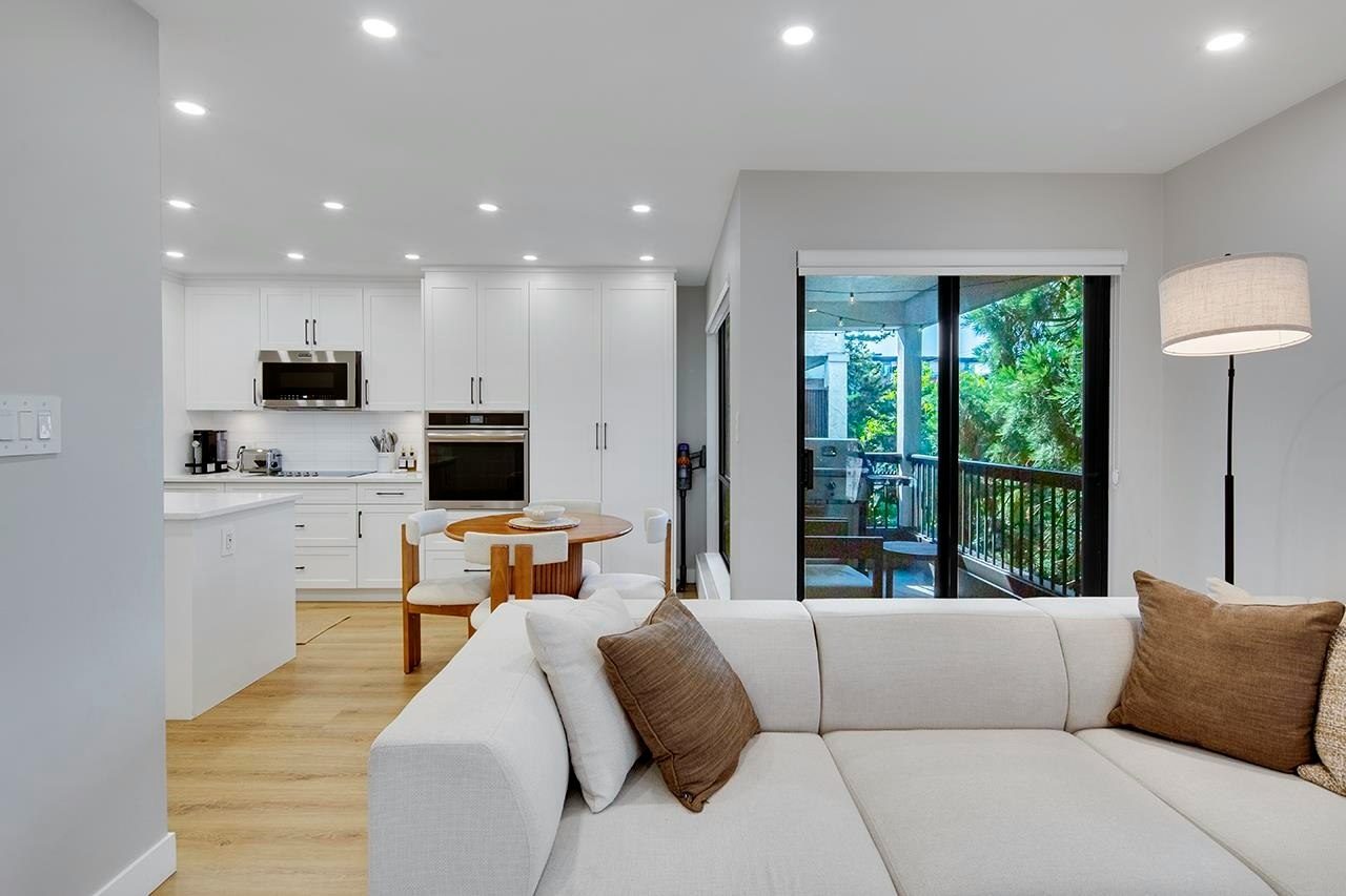 303-1877 W 5th Avenue, Vancouver, BC, V6J 1P5 - 2