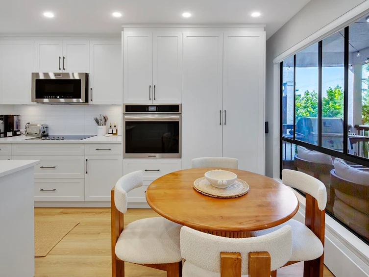 303-1877 W 5th Avenue, Vancouver, BC, V6J 1P5 - 10
