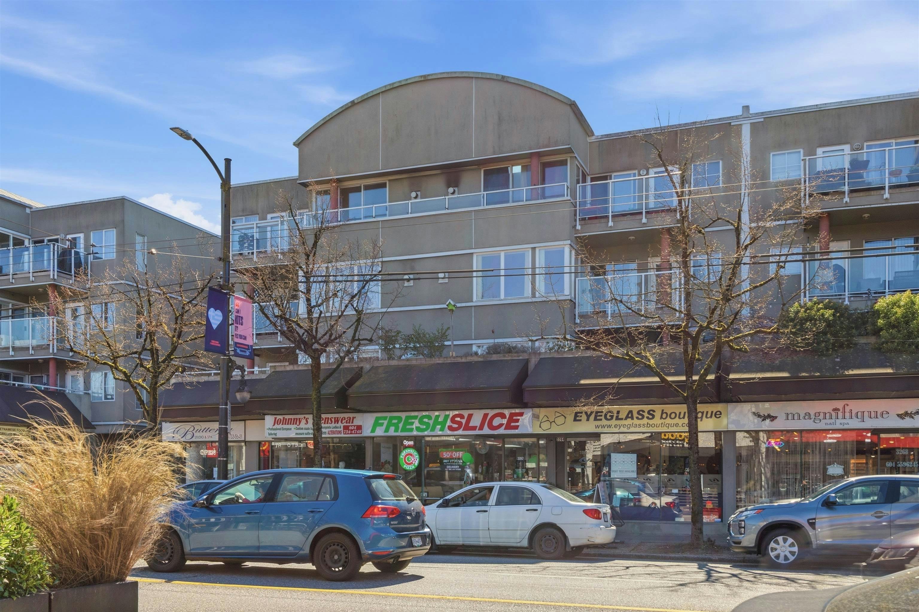 211-3250 W Broadway, Vancouver, BC, V6K 2H4