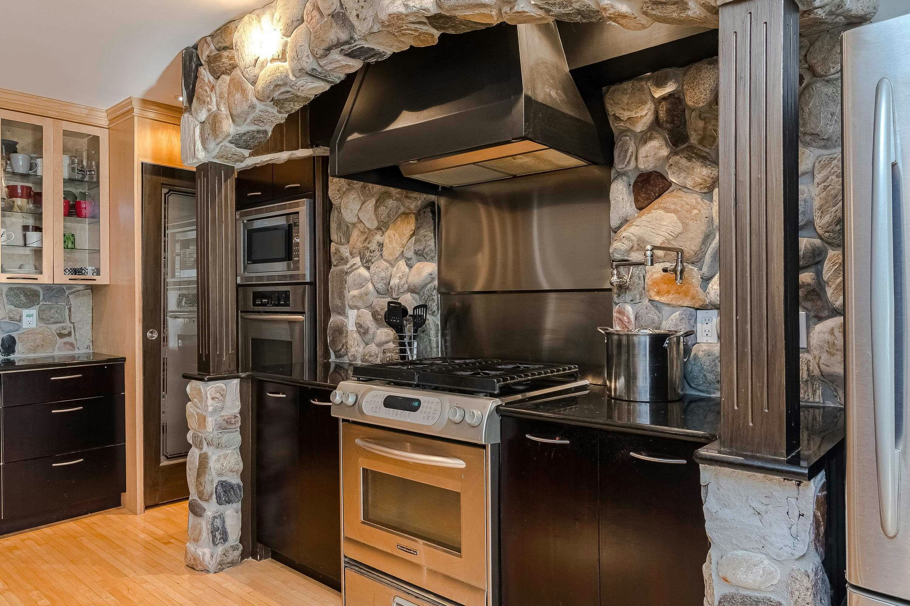 2240 198 Street, Langley, BC, V2Z 1Y8 - 10