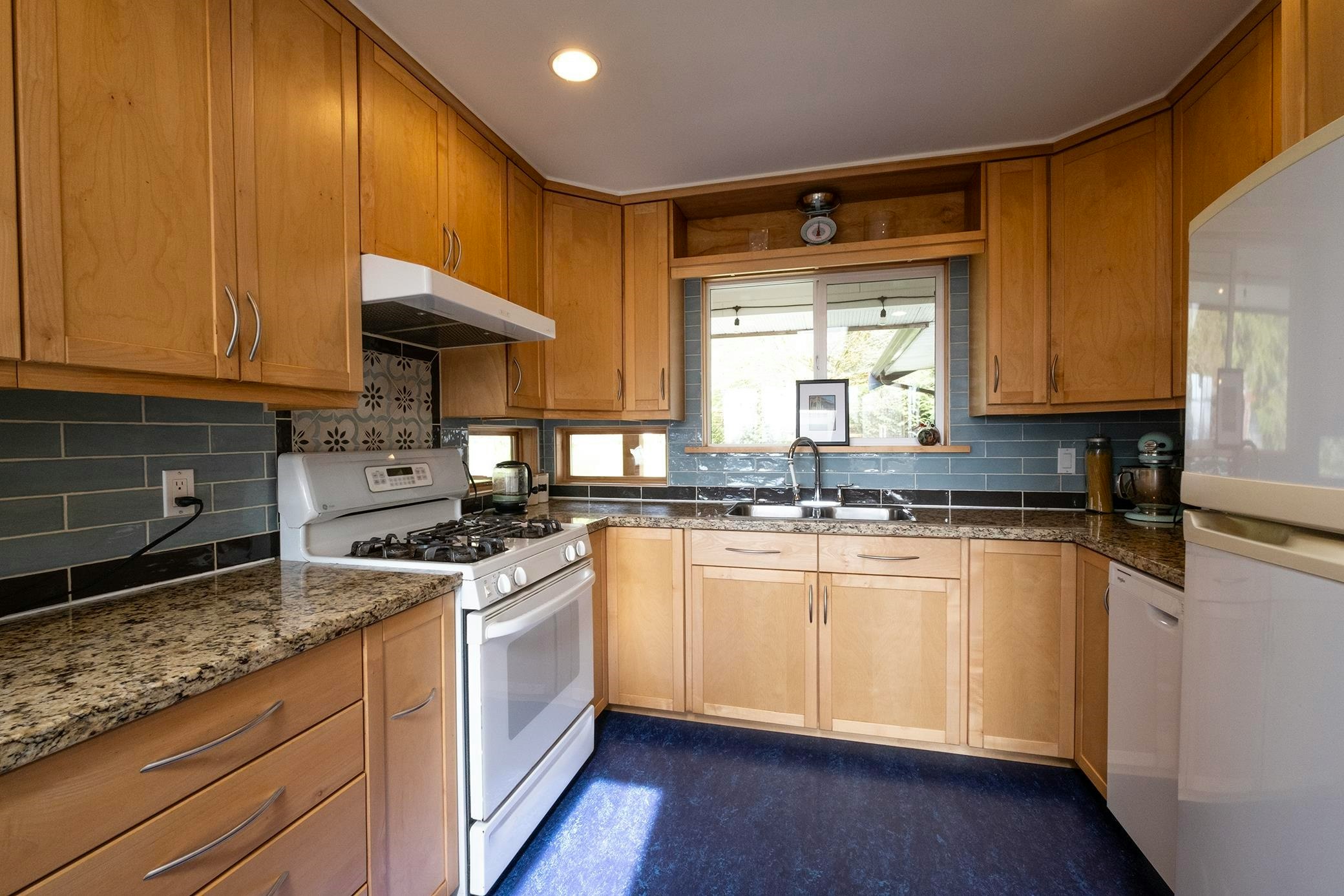 1930 Ranch Road, Gibsons, BC, V0N 2W5 - 9