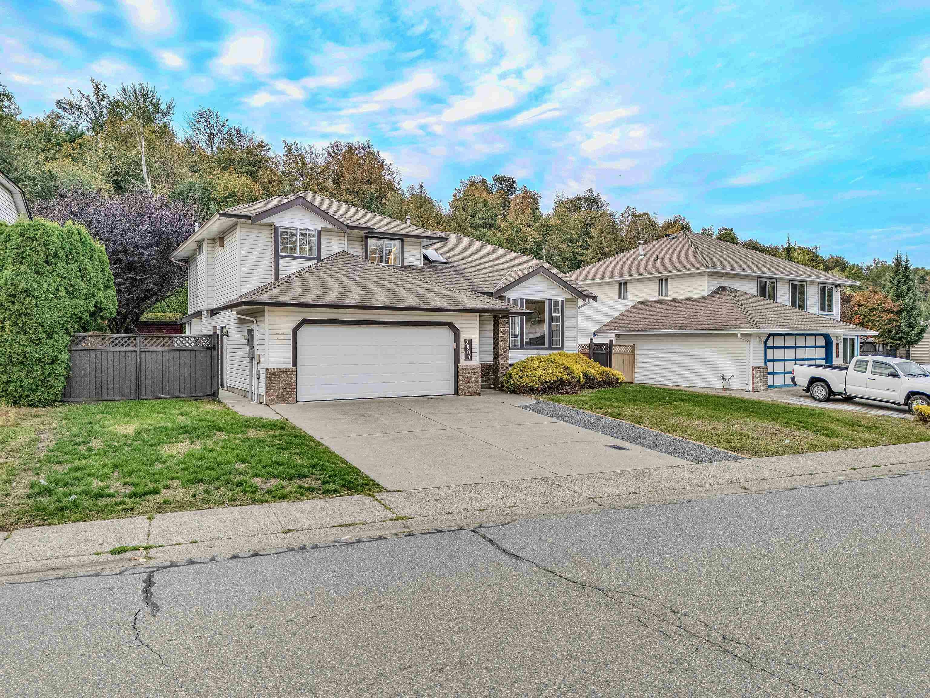 2907 Crossley Drive, Abbotsford, BC, V2T 5H1