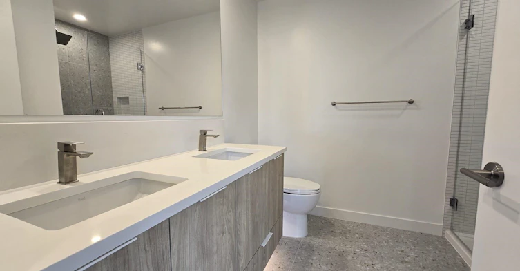 309-1616 Lloyd Avenue, North Vancouver, BC, V7P 1S5 - 6