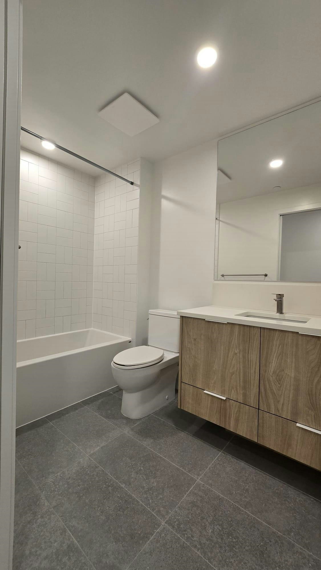 309-1616 Lloyd Avenue, North Vancouver, BC, V7P 1S5 - 10