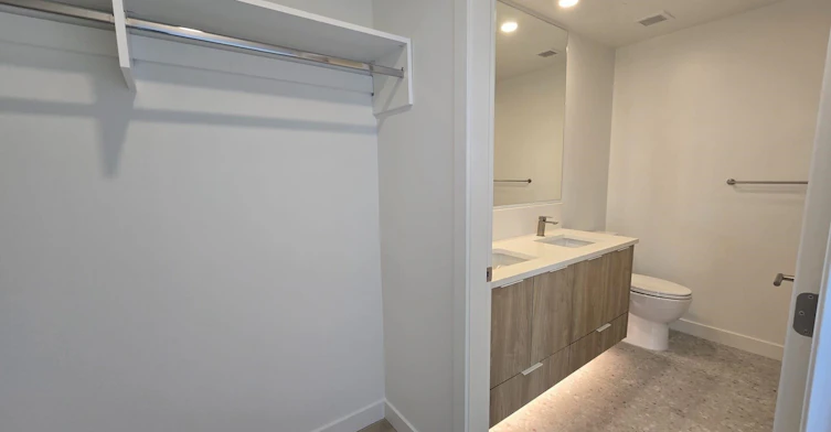 309-1616 Lloyd Avenue, North Vancouver, BC, V7P 1S5 - 5