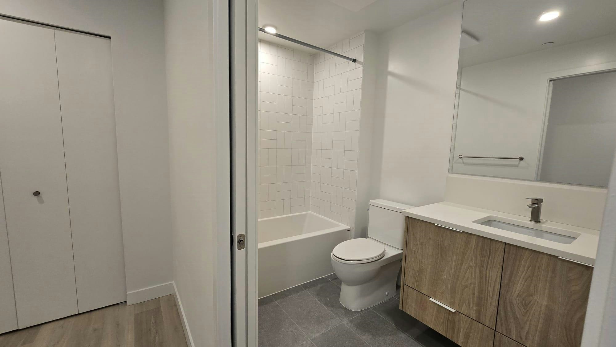 309-1616 Lloyd Avenue, North Vancouver, BC, V7P 1S5 - 9