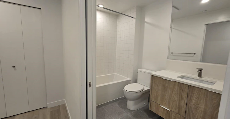 309-1616 Lloyd Avenue, North Vancouver, BC, V7P 1S5 - 9