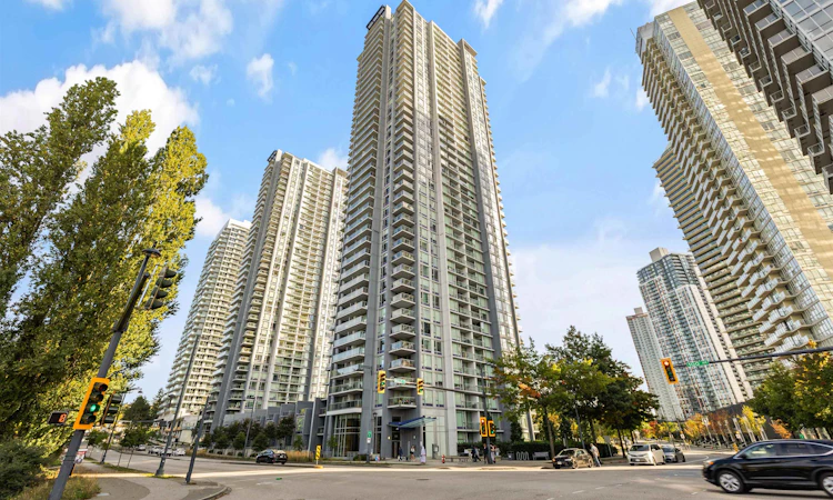 2611-13696 100 Avenue