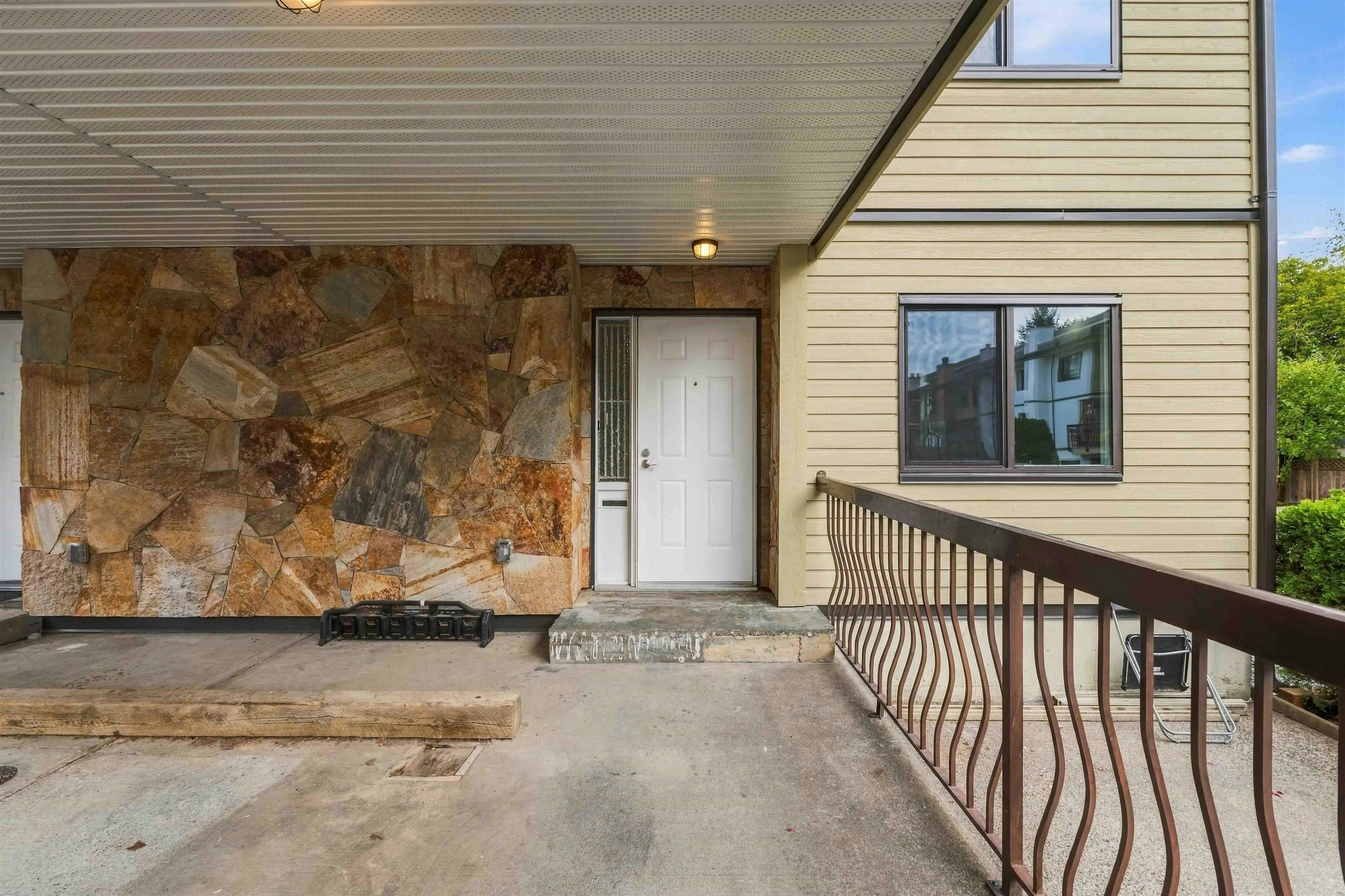 13323 71b Avenue, Surrey, BC, V3W 7Z5 - 4