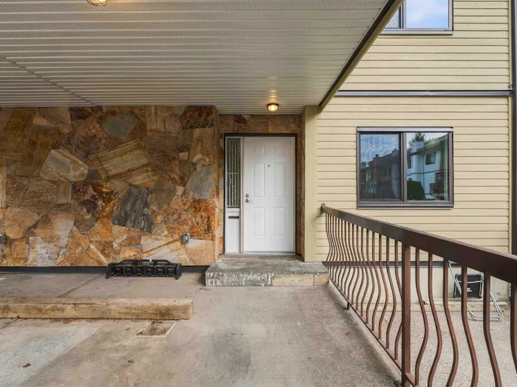 13323 71b Avenue, Surrey, BC, V3W 7Z5 - 4