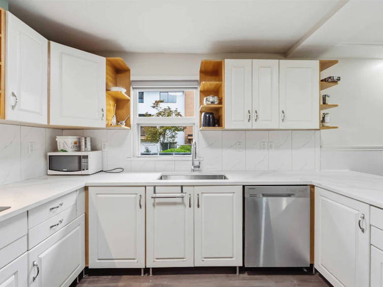 13323 71b Avenue, Surrey, BC, V3W 7Z5 - 11