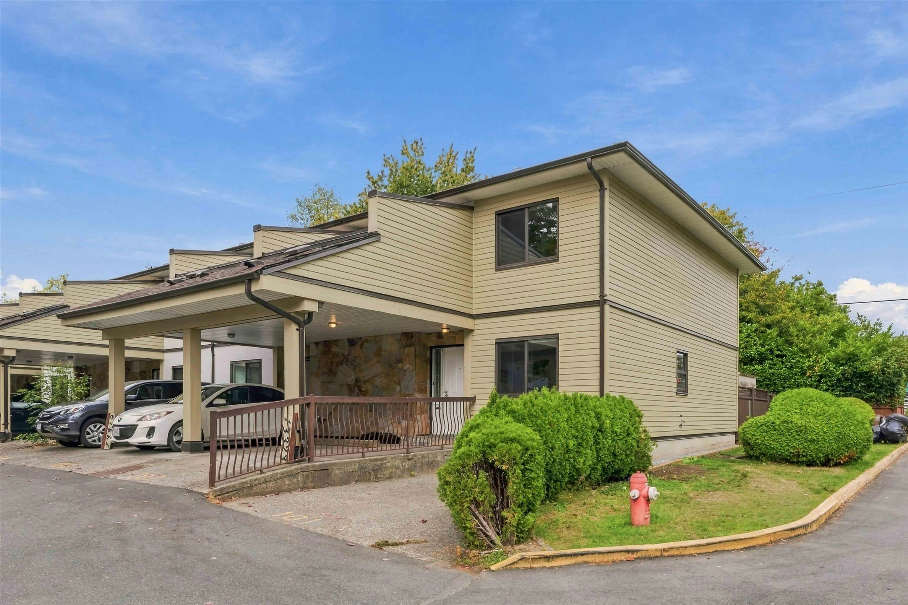 13323 71b Avenue, Surrey, BC, V3W 7Z5