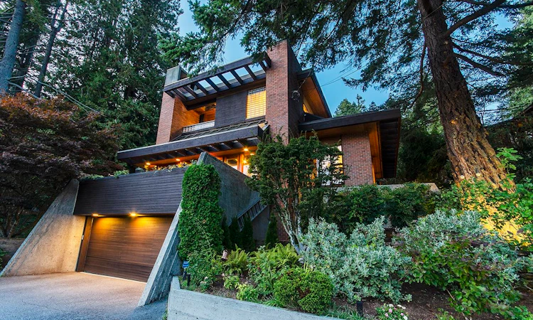 4651 Marine Drive