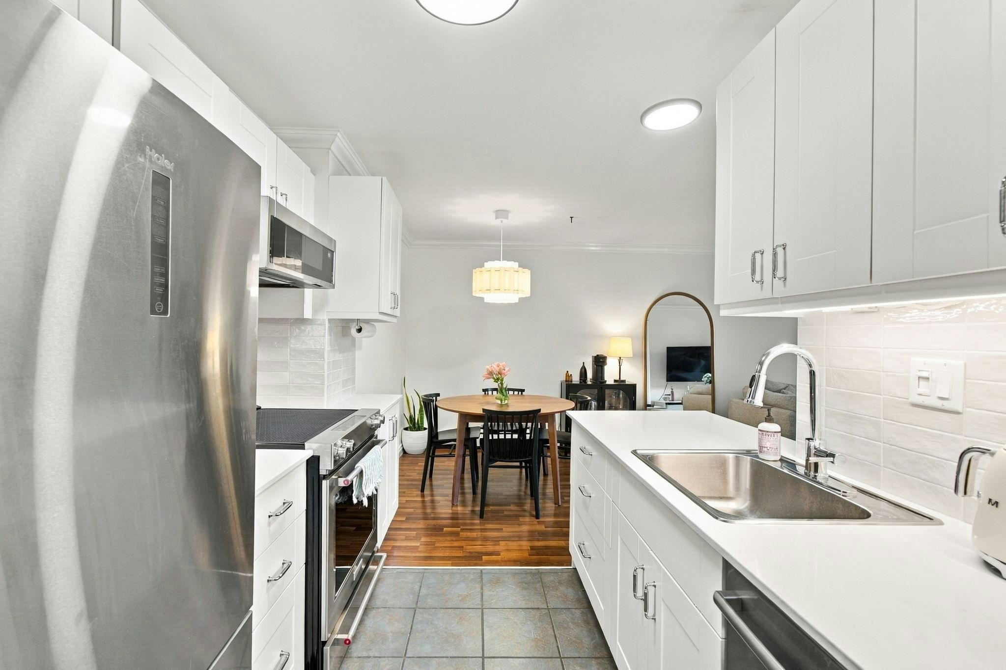 102-131 W 4 Street, North Vancouver, BC, V7M 3C8 - 6