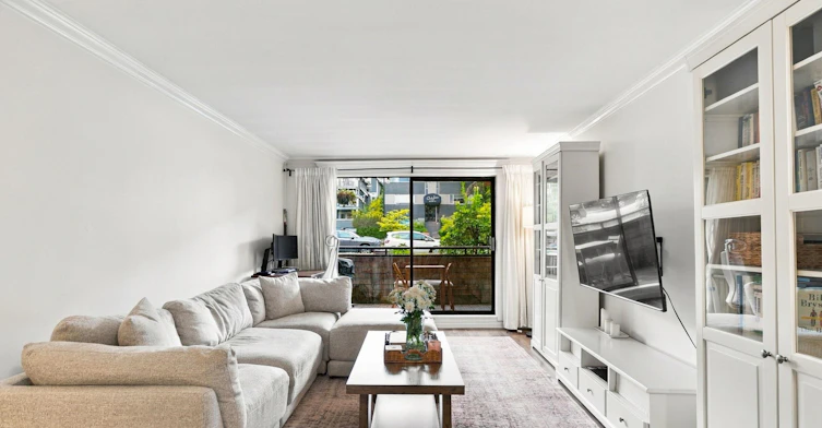 102-131 W 4 Street, North Vancouver, BC, V7M 3C8 - 9