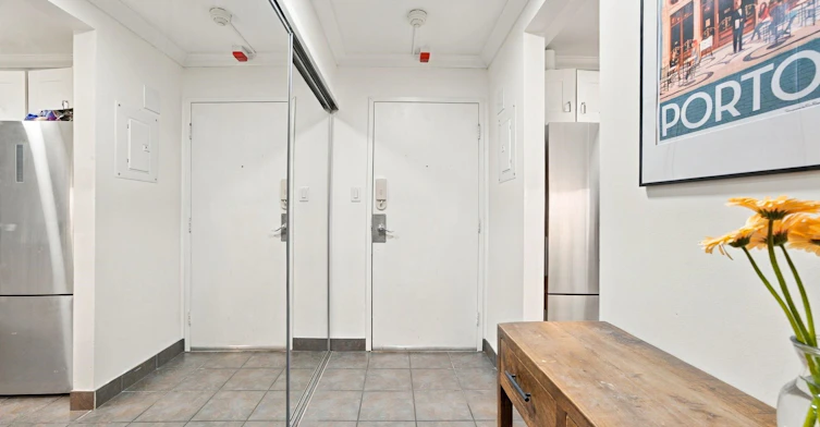 102-131 W 4 Street, North Vancouver, BC, V7M 3C8 - 4