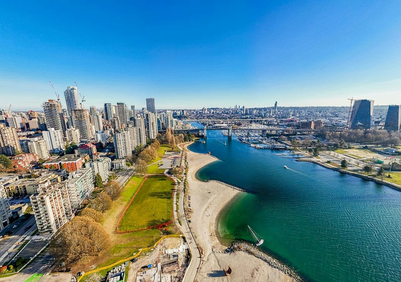 304-1233 Beach Avenue - 3