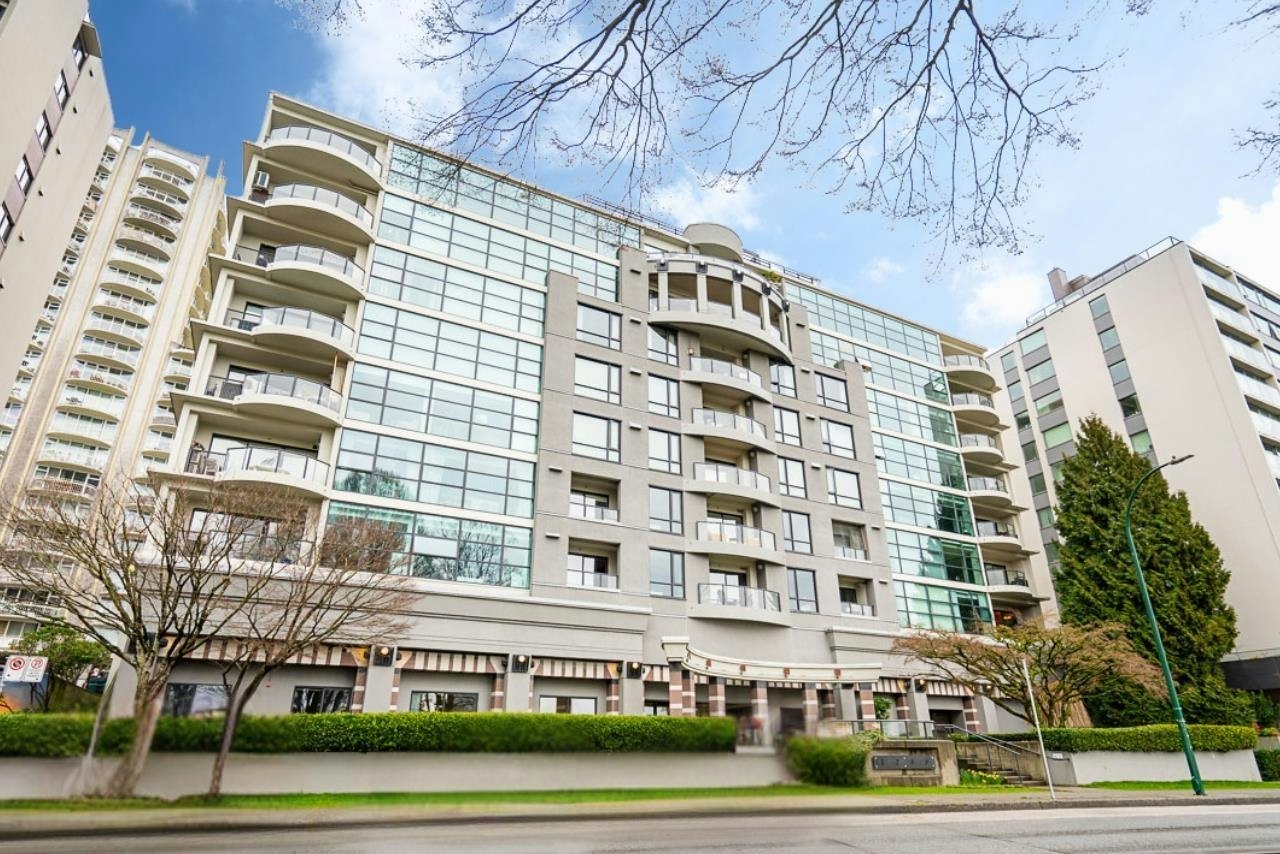 304-1233 Beach Avenue - 2