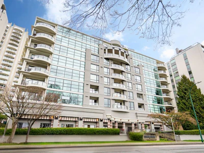 304-1233 Beach Avenue - 2