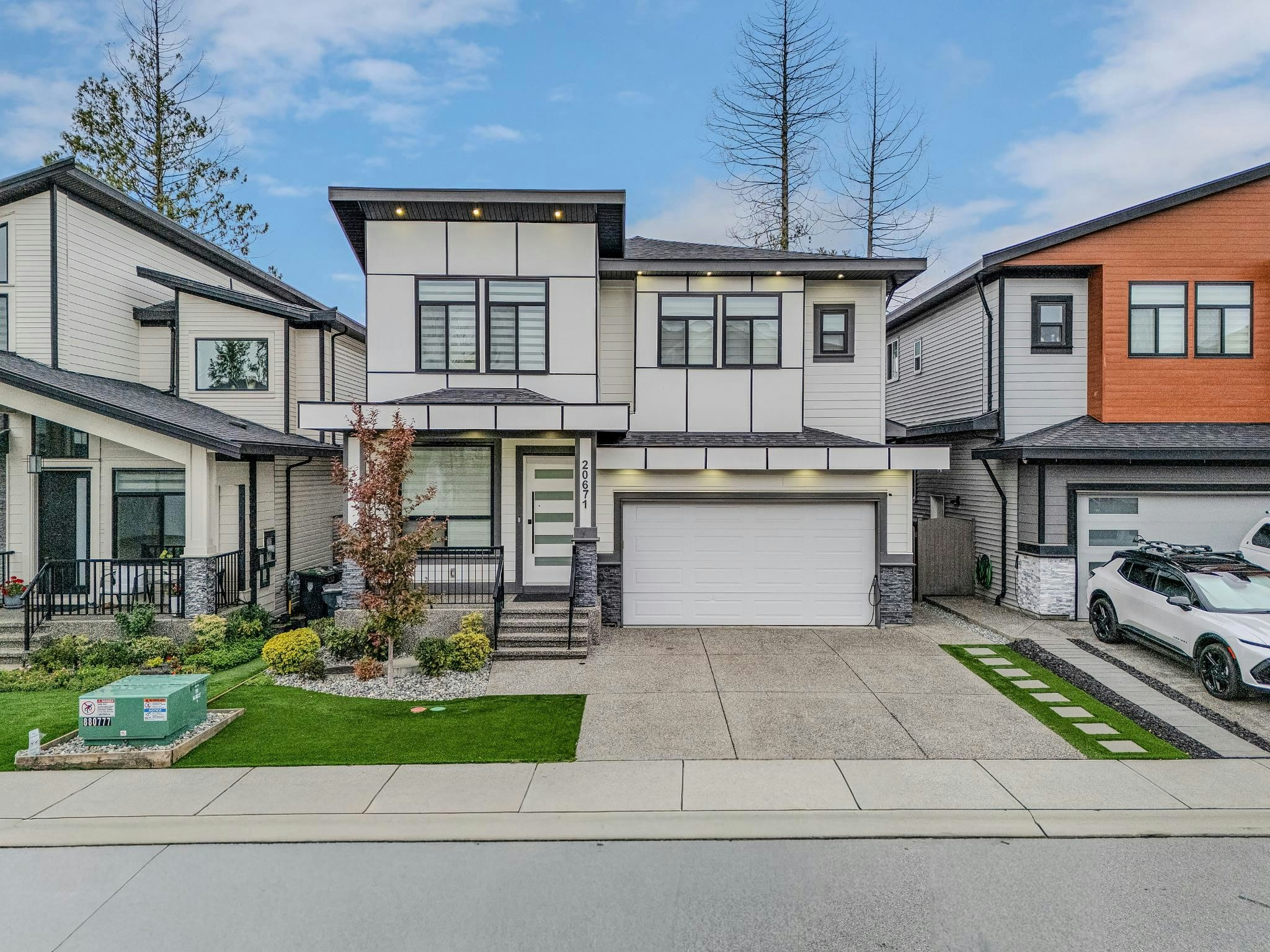 20671 76b Avenue, Langley, BC, V2Y 1W7