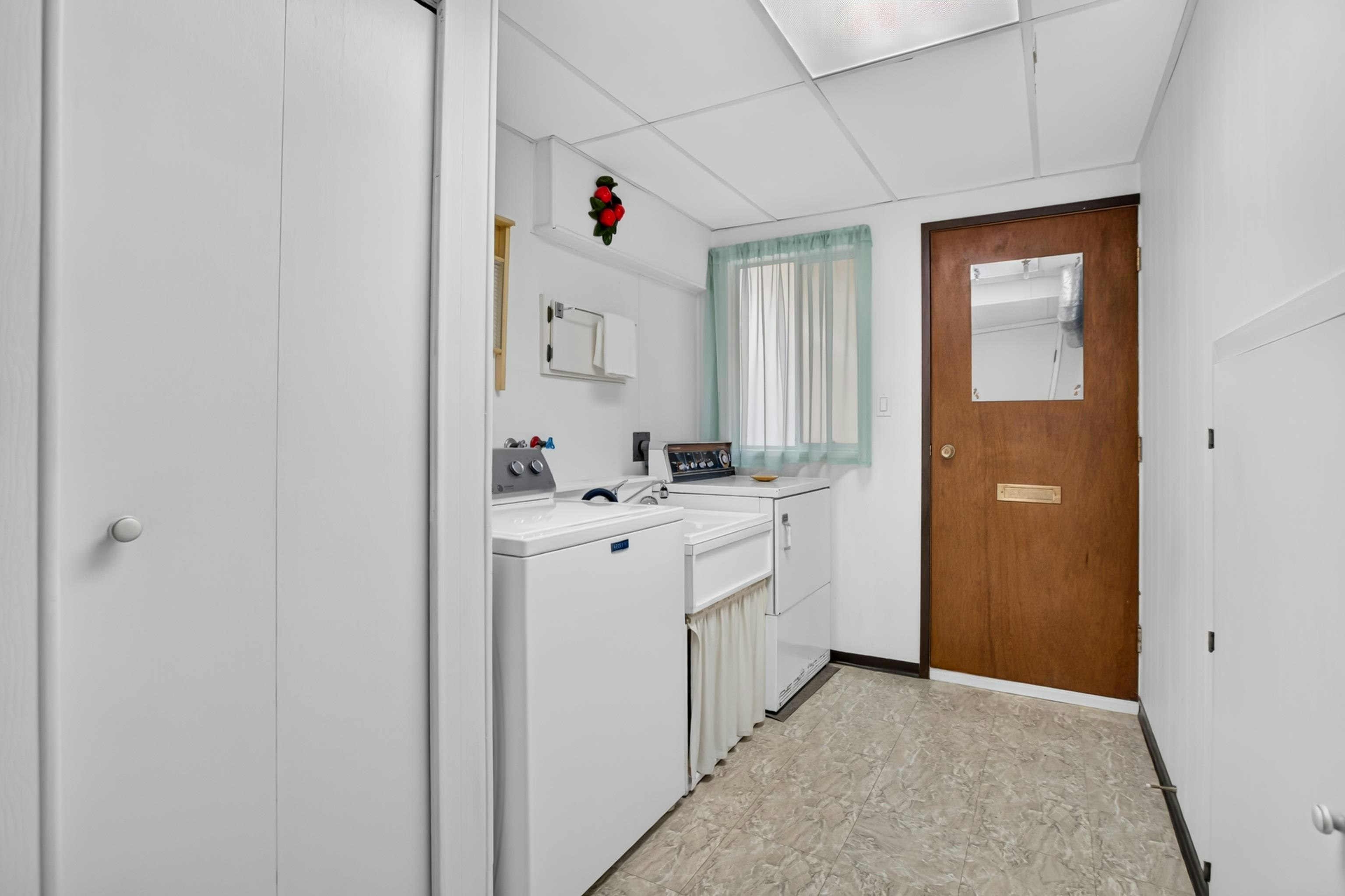 3872 203a Street, Langley, BC, V3A 5L6 - 25