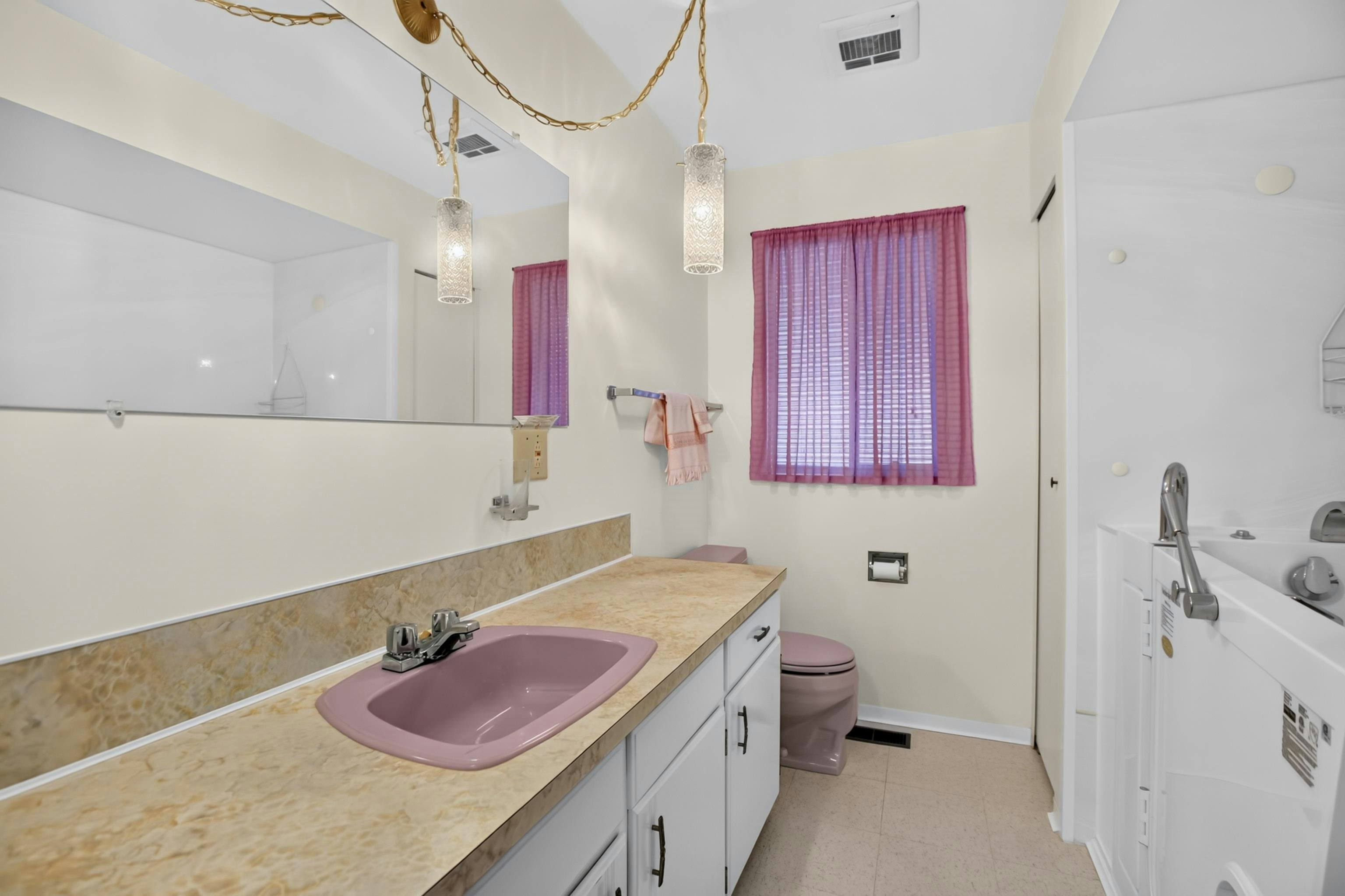 3872 203a Street, Langley, BC, V3A 5L6 - 21