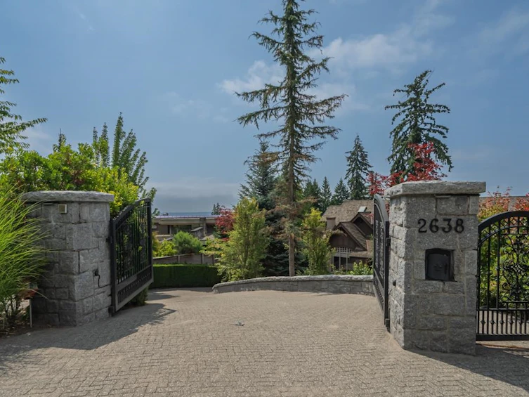 2638 Queens Avenue, West Vancouver, BC, V7V 2Z1 - 39