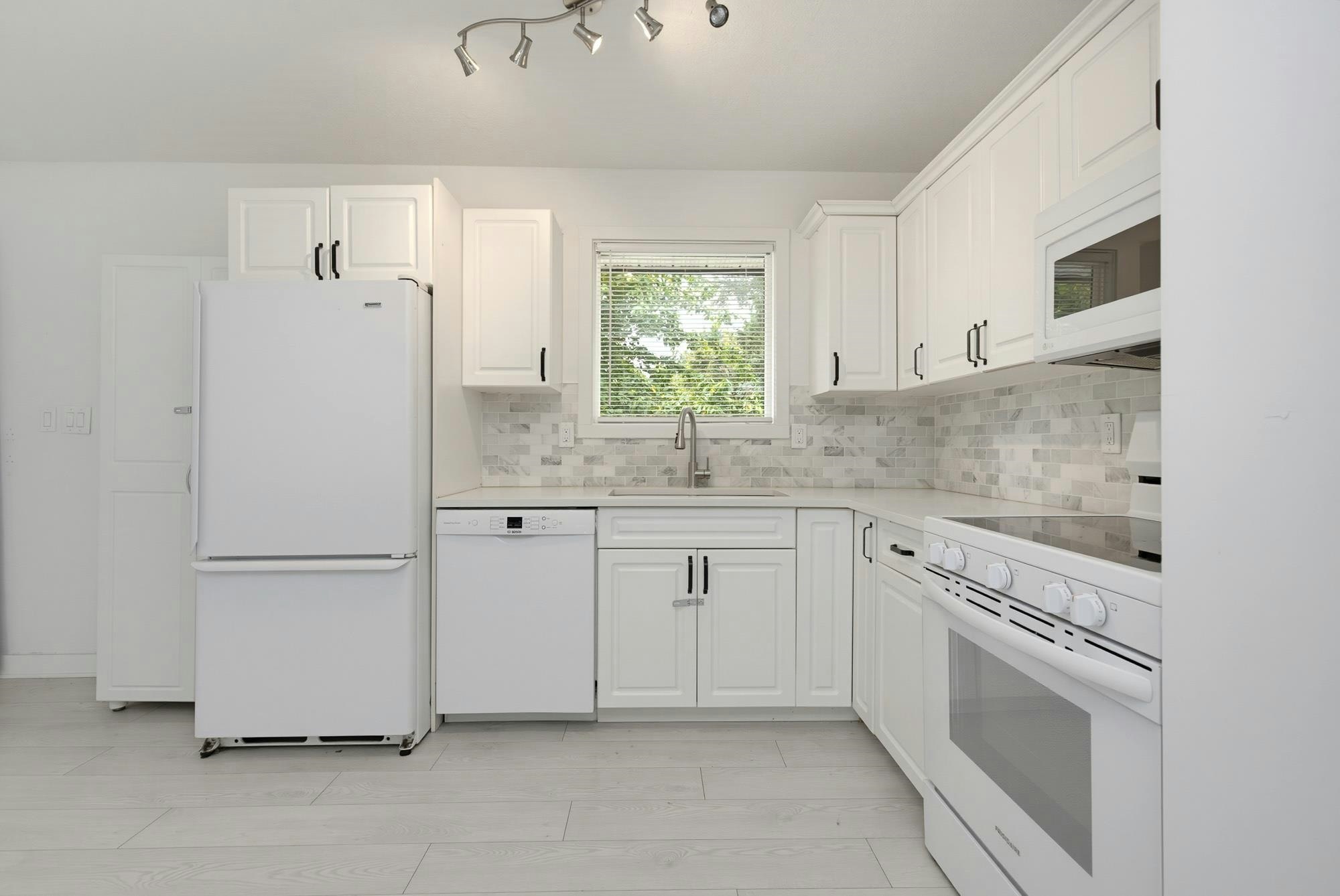 32138 Holiday Avenue, Mission, BC, V2V 2N2 - 6