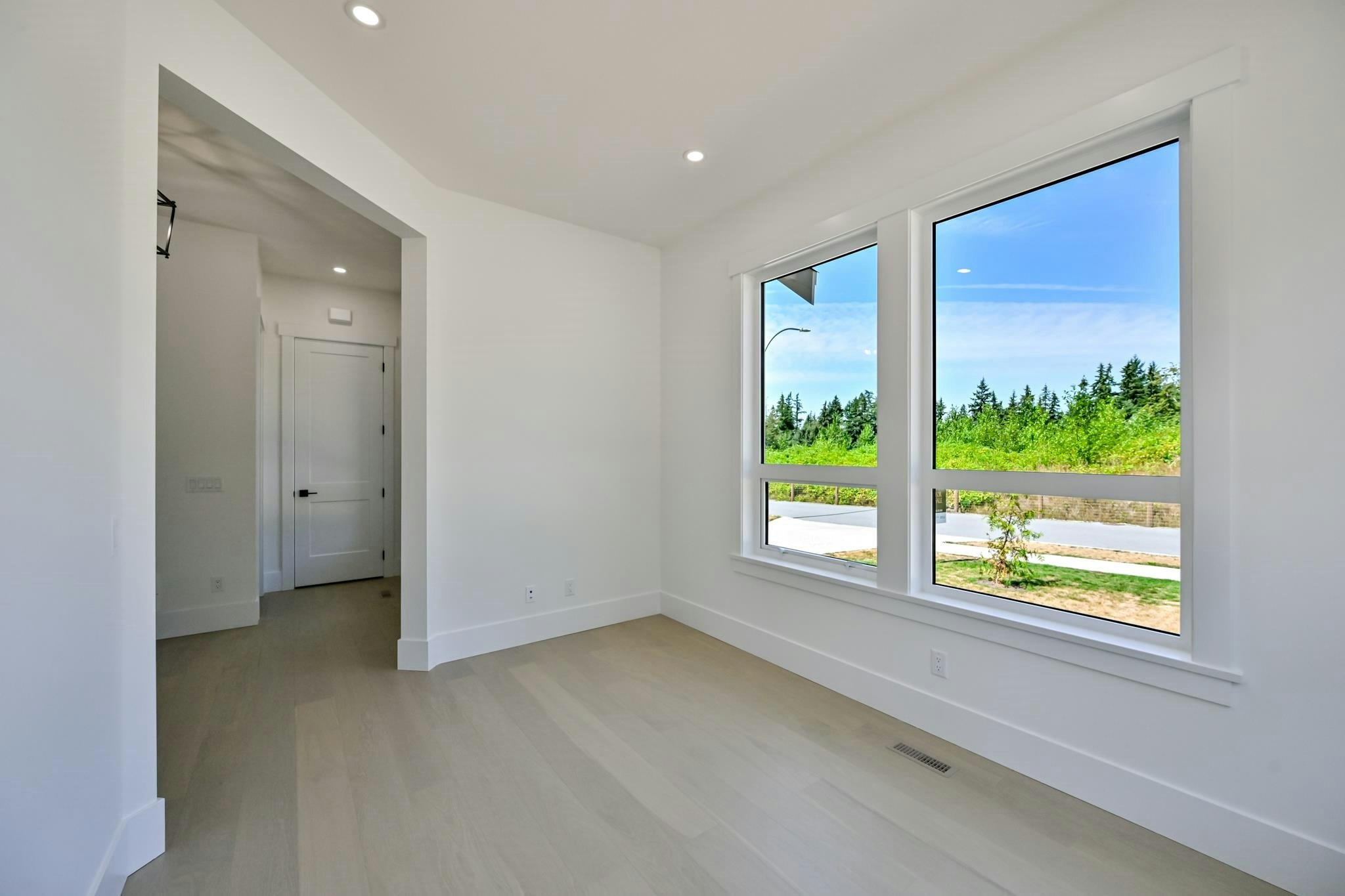 20892 35a Avenue - 4