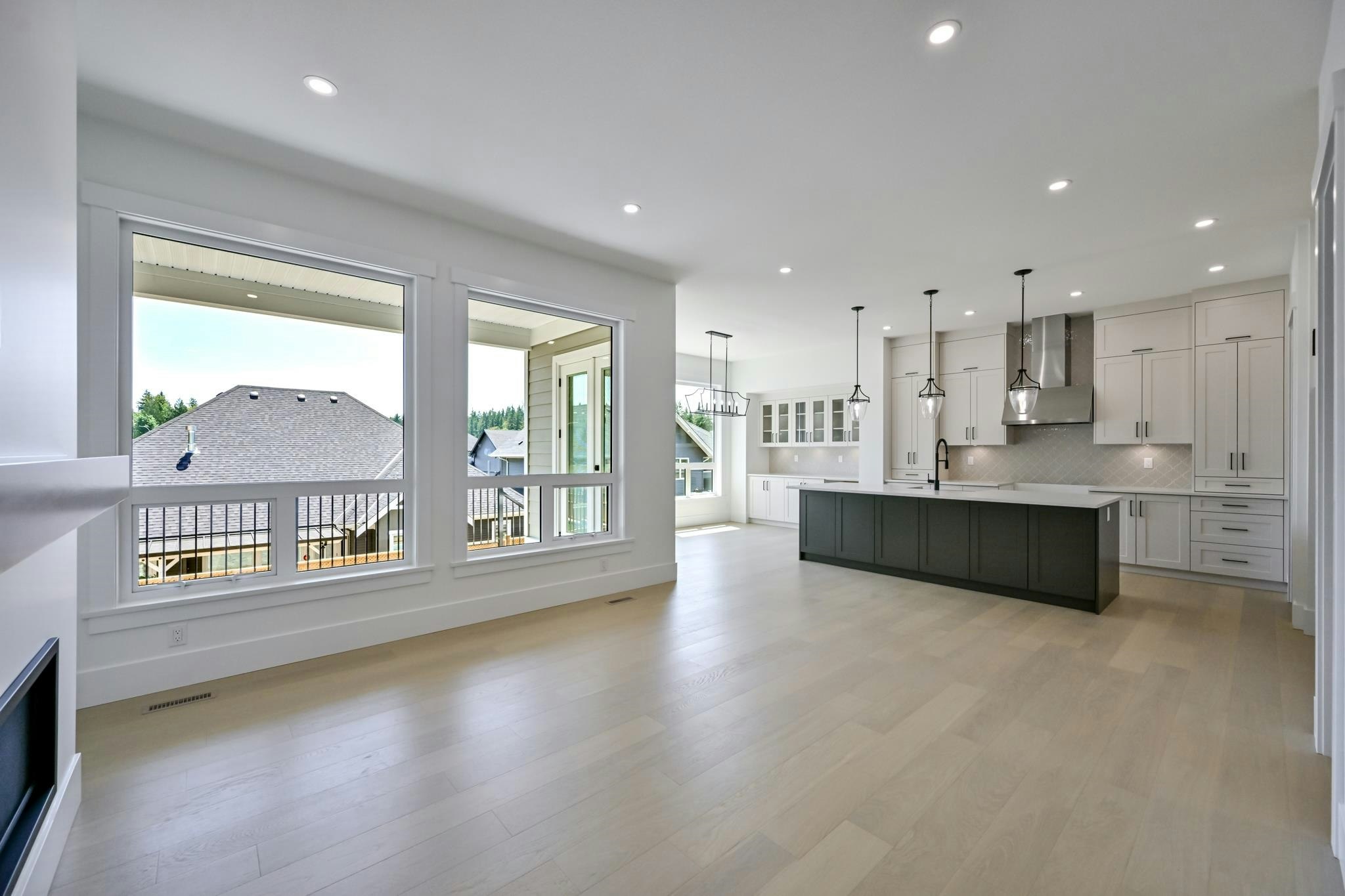 20892 35a Avenue - 5