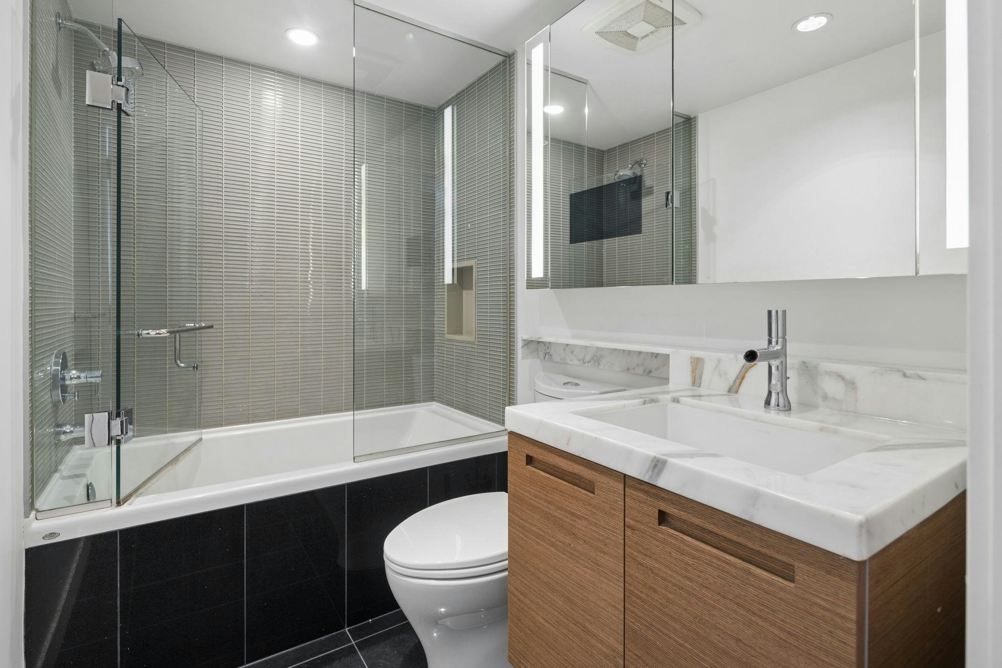 1211-777 Richards Street, Vancouver, BC, V6B 0M6 - 13