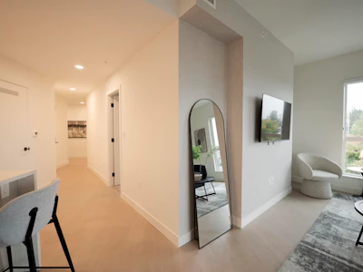 360-422 E 3rd Street - 4