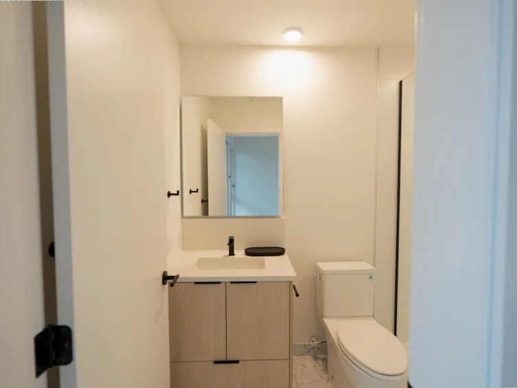 360-422 E 3rd Street, North Vancouver, BC, V7L 0K1 - 20