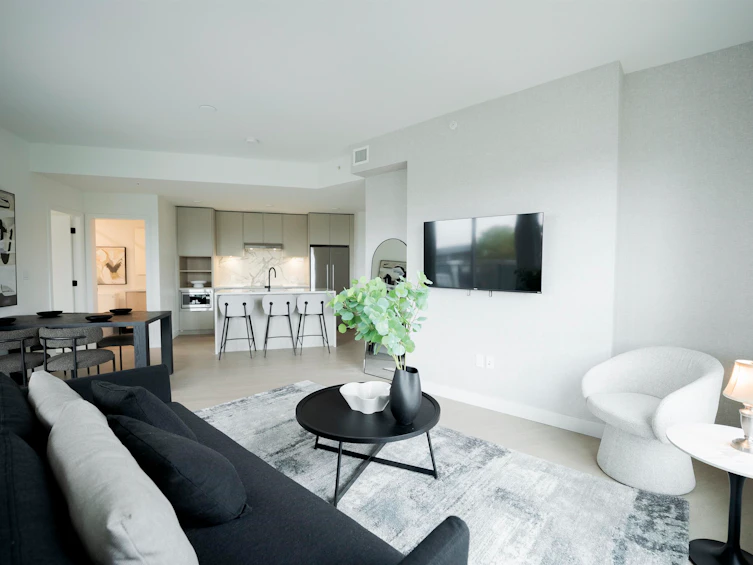 360-422 E 3rd Street, North Vancouver, BC, V7L 0K1
