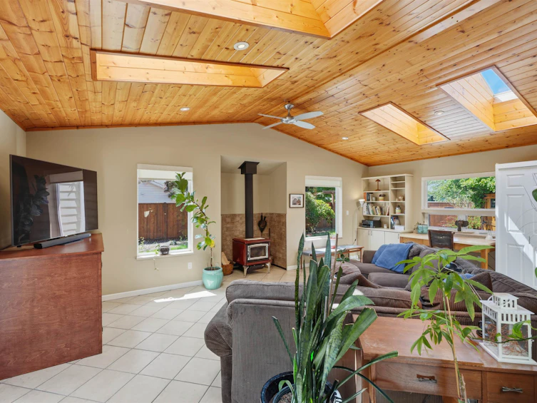 5616 Emerson Road, Sechelt, BC, V0N 3A7 - 21