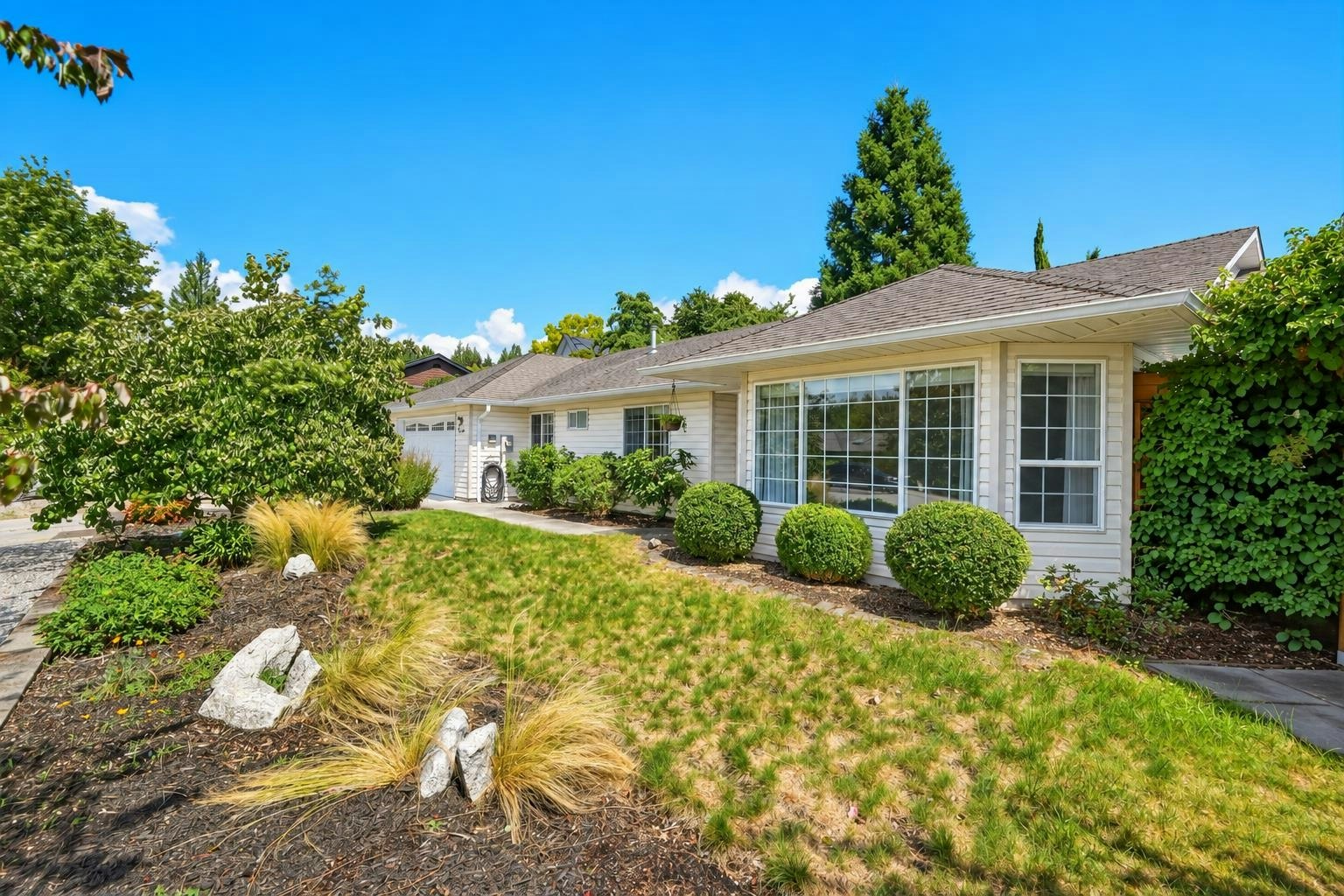 5616 Emerson Road, Sechelt, BC, V0N 3A7