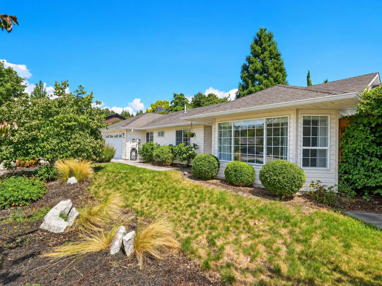 5616 Emerson Road, Sechelt, BC, V0N 3A7