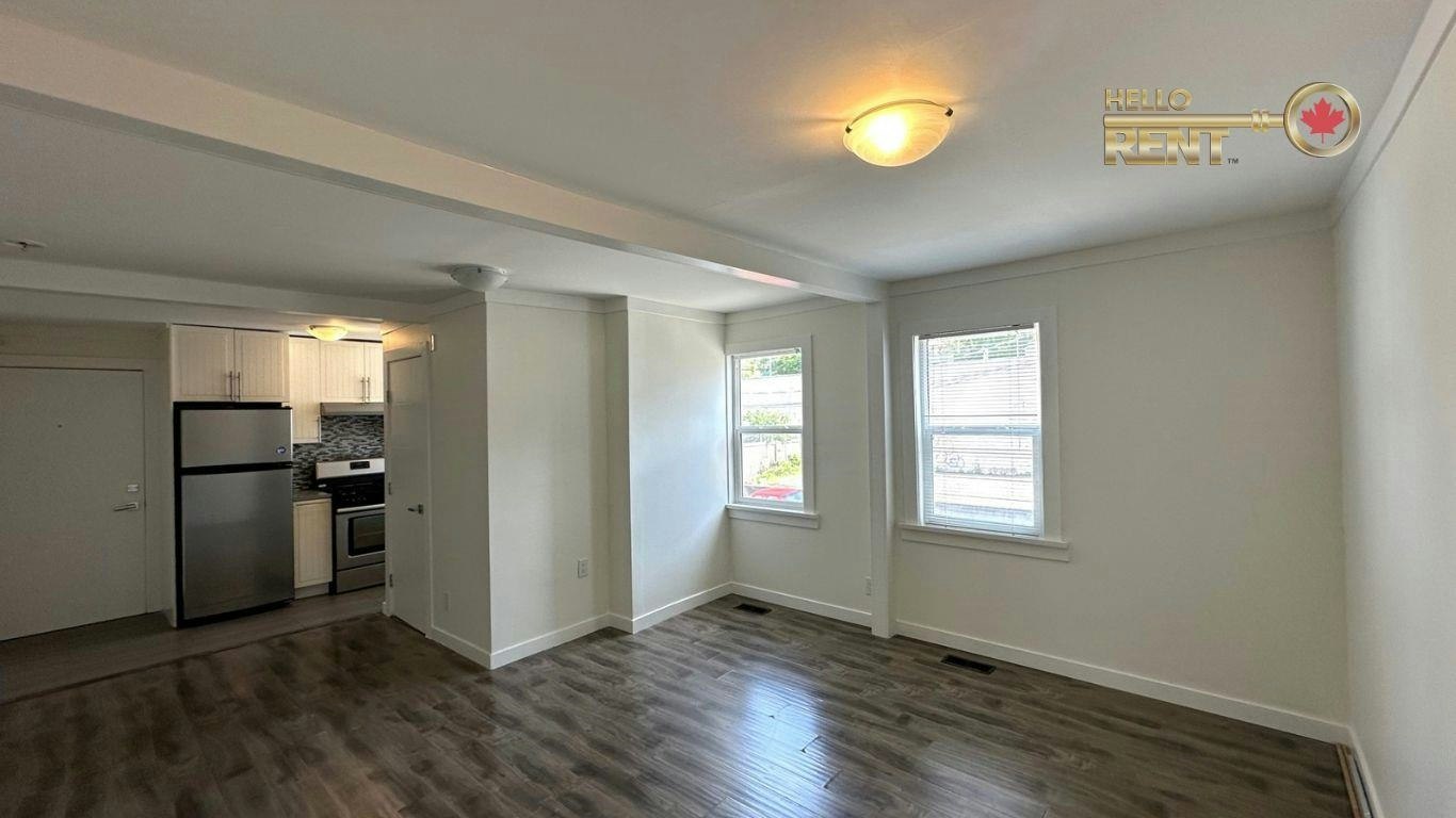 102-130 Lonsdale Avenue, North Vancouver, BC, V7M 2E8 - 2
