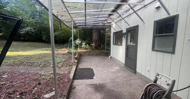 14340 28 Avenue, Surrey, BC, V4P 2H1 - 14
