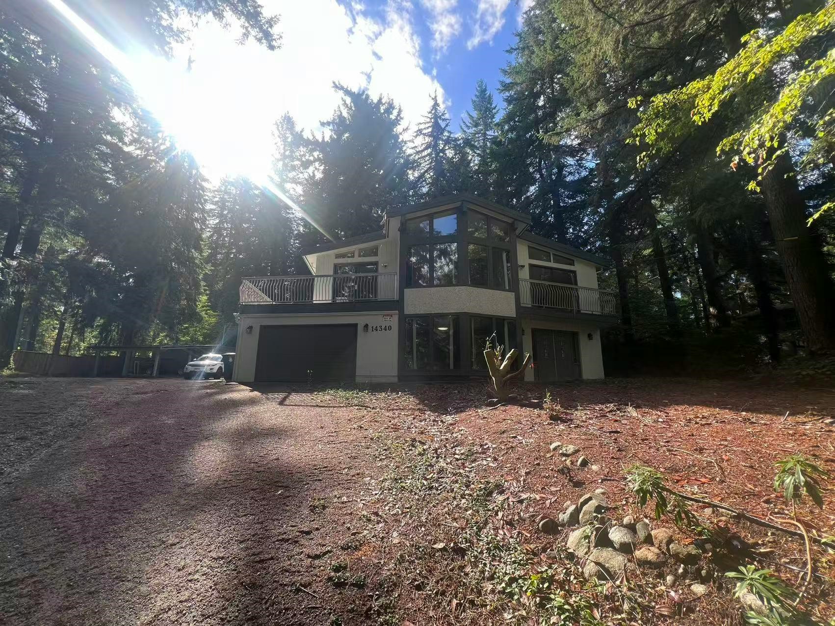 14340 28 Avenue, Surrey, BC, V4P 2H1