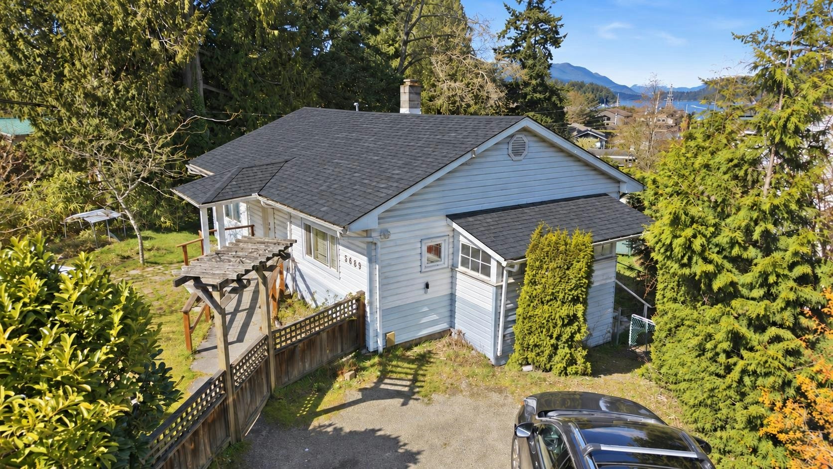 5689 Porpoise Bay Road, Sechelt, BC, V0N 1V0 - 2