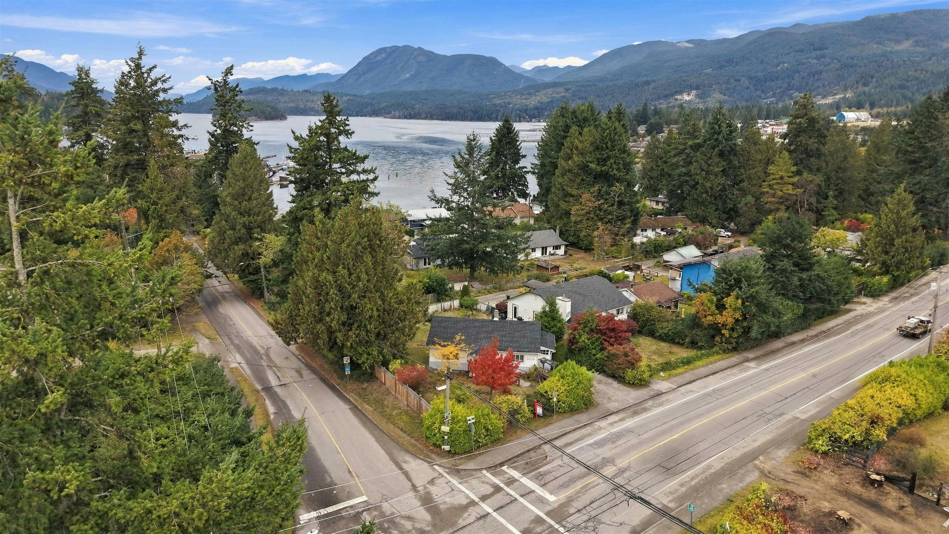 5689 Porpoise Bay Road, Sechelt, BC, V0N 1V0 - 27