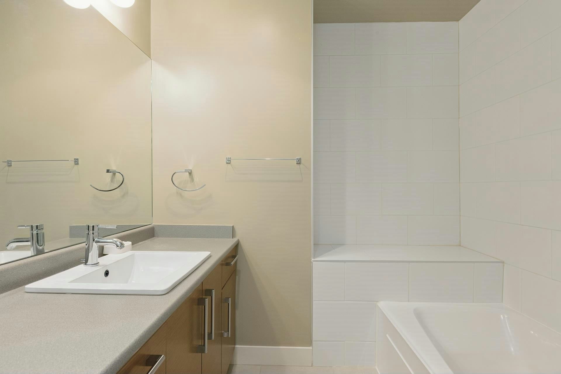 206-188 W 29th Street, North Vancouver, BC, V7N 0A2 - 21