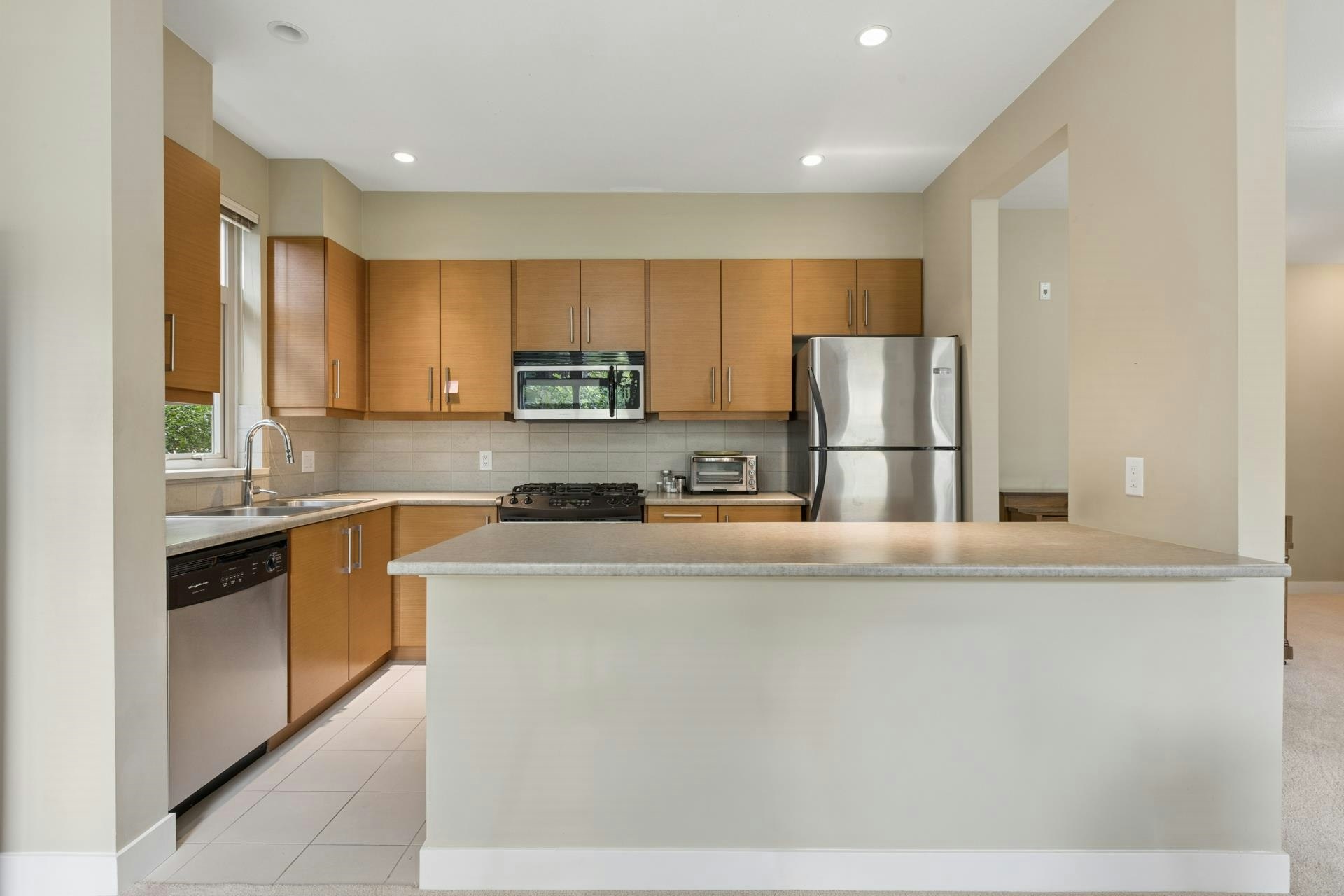 206-188 W 29th Street, North Vancouver, BC, V7N 0A2 - 16