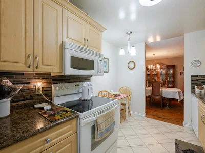 211-10626 151a Street - 5