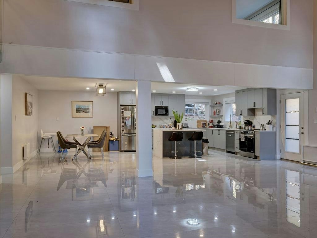 9168 Sunshine Coast Highway, Halfmoon Bay, BC, V7Z 1E9 - 8